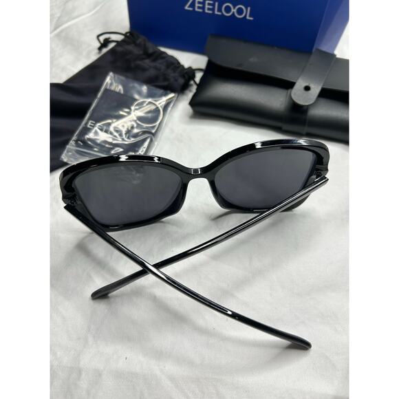 Polarized Tinted Women’s Glasses-NWT box and repair‎ kit - Picture 5 of 6